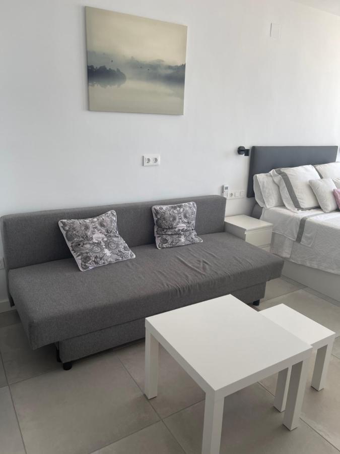 Apartamento Con Vistas Al Mar A Metros De La Playa Carihuela Soleil Appartamento Torremolinos Esterno foto