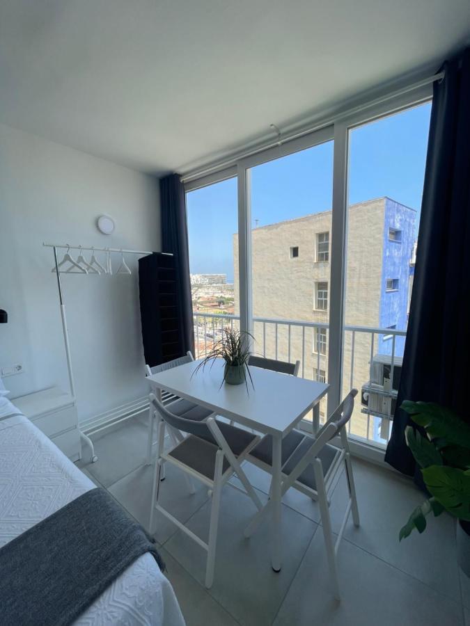 Apartamento Con Vistas Al Mar A Metros De La Playa Carihuela Soleil Appartamento Torremolinos Esterno foto