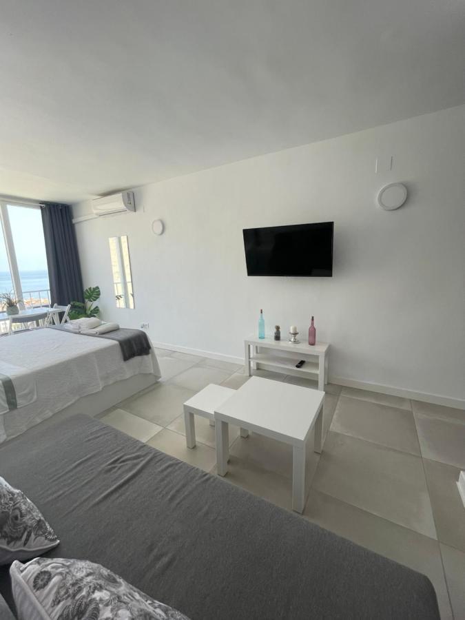 Apartamento Con Vistas Al Mar A Metros De La Playa Carihuela Soleil Appartamento Torremolinos Esterno foto